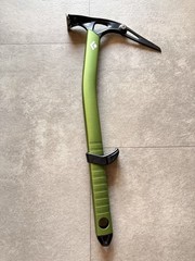 Black Diamond Venom Lt Tach Ice Axe Envy Green
