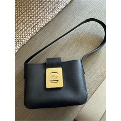 Lacoste women’s Amelia leather shoulder bag