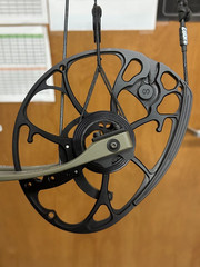 Mathews V3X 29 Compound Bow RH 27″ 70lb Ambush Green 4430776