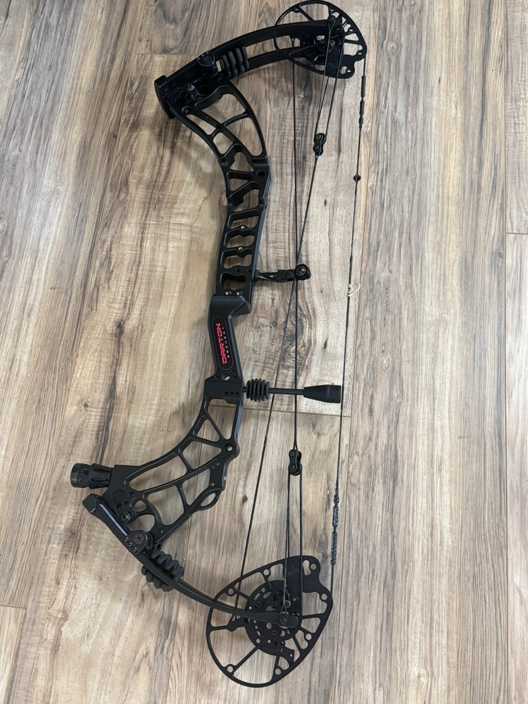 Darton Prelude 32 RH 50-60#RIGHT Hand Compound Bow Black Right Handed Used Nice