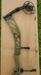 Elite Remedy compound bow RH 70# OD Green