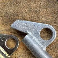 LOT OF 2 Vintage LOWE Ice Screws CLIMBING Mountaineering 9″ 6″ USA Aluminum