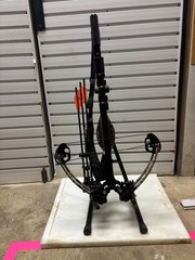 Mission MXB320 Crossbow (with 13) Bolts, (2) Broadheads, Case &Shoulder Harness