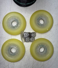 NEW Powerslide Fothon Rage LED Wheels Yellow 4 Pack (one Wheel has small Defect)