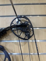 LEFT HANDED Hoyt Pro Force 30-40 Lbs 32″-29″ Draw Length