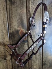 Dark Oil Yearling Show Halter – Congress Cut Silver – Matching Lead Shank