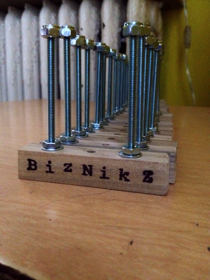 Biznikz Skatemounts EZ Skateboard Deck Display Wall Mount (1pc.) Hanger Art