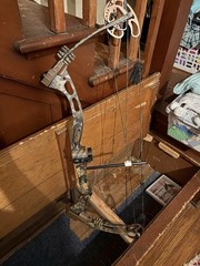 Hostage Right Hand Compound Bow 6o lb 29in Draw 31in Camo