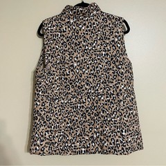 Kim Rogers animal print puffer vest size large