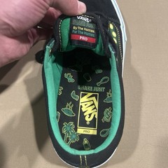 VANS x Shake Junt Pro Skateboarding Shoes Black/Green Yellow Dots US 9.5