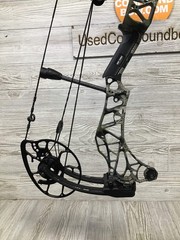 Used Mathews Lift X 29.5 Right Hand Kuiu Verde riser/ Black limbs 27″/70#