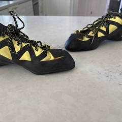 Scarps Vapor Lace Climbing Shoes Size 44 1/2. US 11.5