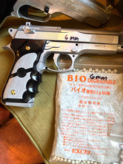 Airsoft Hand Gun & Ammo LOT!