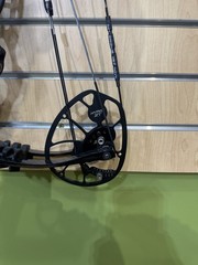 LEFT HANDED Hoyt Pro Force 30-40 Lbs 32″-29″ Draw Length