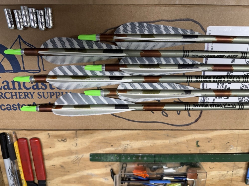 Easton XX75 Camo Hunter 2314 Superlite Arrows 4″ RW Gateway Feathers 32 1/2″ New
