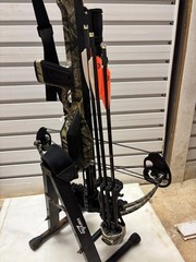 Mission MXB320 Crossbow (with 13) Bolts, (2) Broadheads, Case &Shoulder Harness
