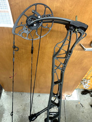 Mathews Lift X 29.5 Compound Bow RH 28″ 70lb Shale 4812594