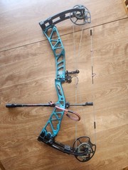 60#Elite Envision Compound Bow Turquoise Right Hand Bow Package Archery Hunting