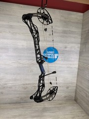 Used Mathews LIFT 29.5 28.5″ 60lb Black Riser/Granite Limbs Right Hand Bow w/ Ma