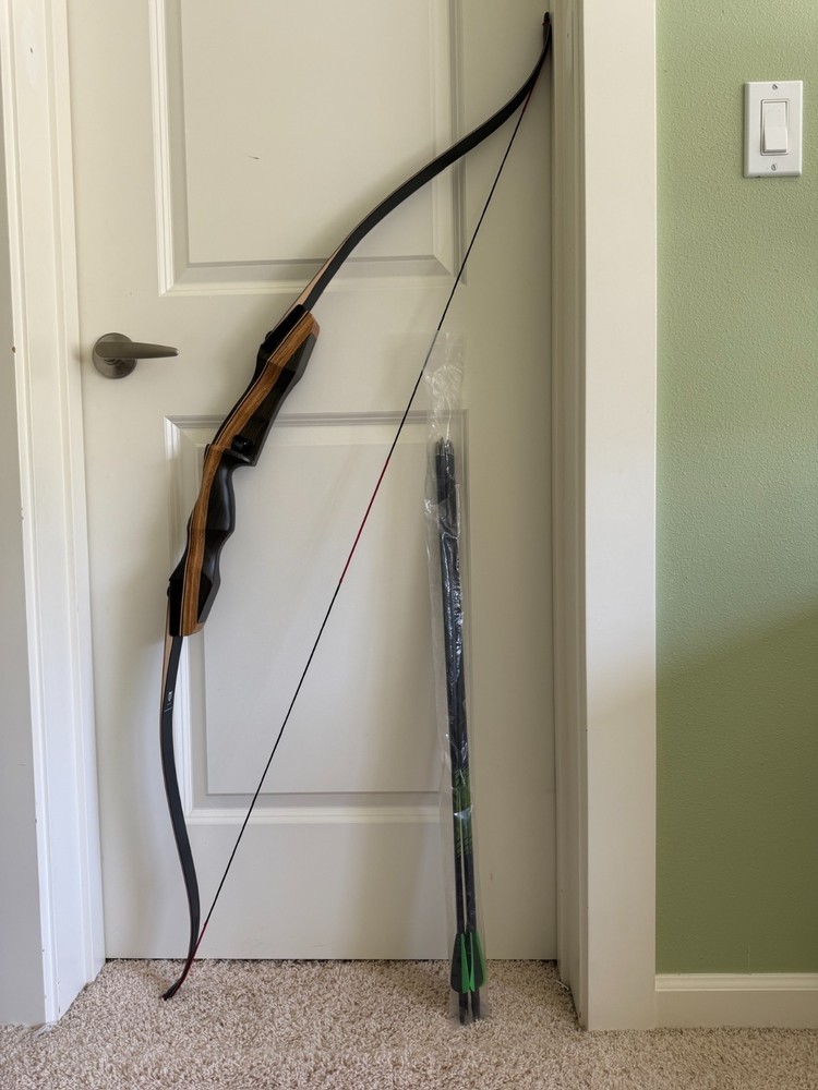 TIDEWE Recurve Bow and Arrow Set Wooden Takedown Recurve R-Handed (20 lbs)