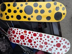 YAYOI KUSAMA ‘Dots Obsession Red/Wht’ 2018 Skateboard Skate Deck Maple MoMA NEW!