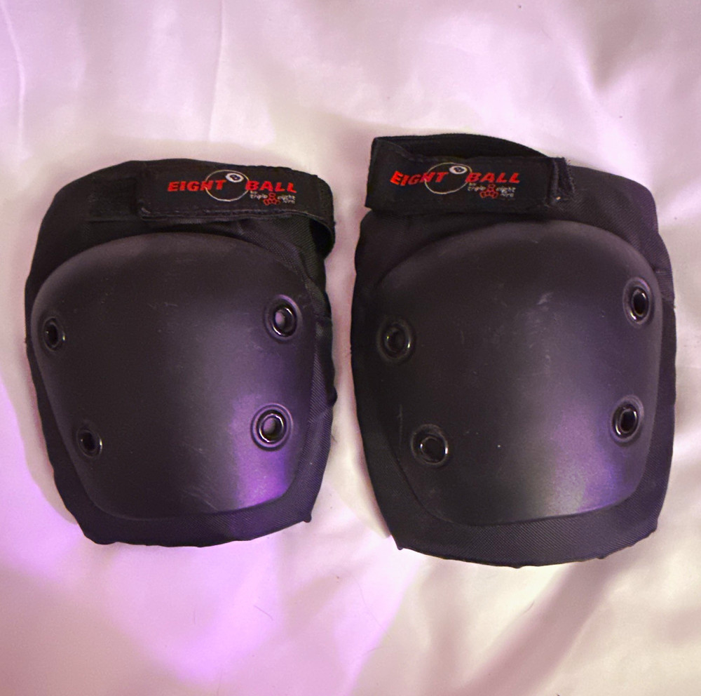 Eight Ball Black Protective Hard Cap Knee Pads Pair