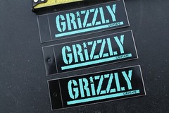 Grizzly Griptape Clothing Tag Teal Bear Z31A Skateboarding STICKER – Lot of 3
