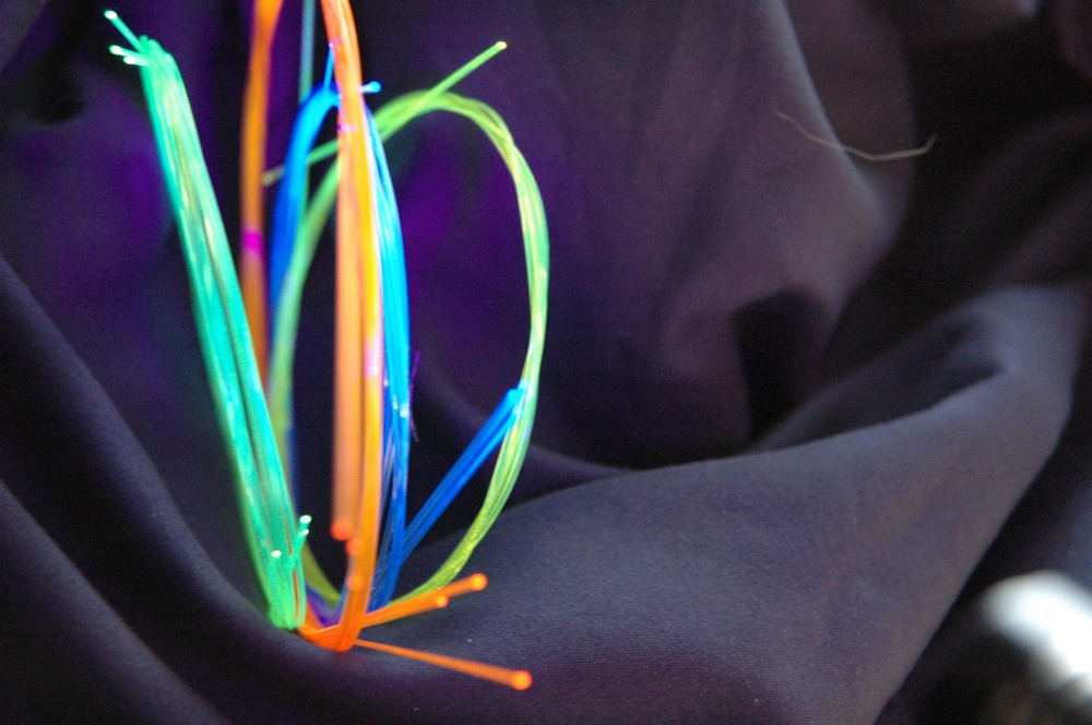 FIBER OPTICS, .25mm GREEN 1 FOOT VIBRANT COLOR Strong 1st Class