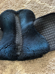 Mattes Sheepskin Dressage Contour Pad With Rear Trim and Bare Flaps Size M