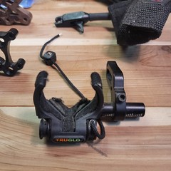 Archery Lot Sight x 2 Release x 2 Bow Sling Extreme Tru Glo Rest Cobra Tru Fire