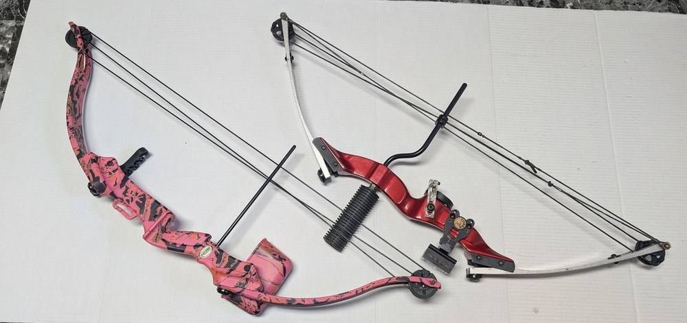 Hoyt Banshee Compound Bow 44in Pink Camo Hoyt USA Cobra Sight Rest Stabilizer