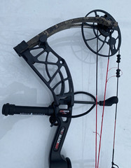 BlackOut Distinct 325 fps ~ DHC XR Cam System ~ Compound Bow #3316282