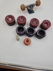 Misc . Skateboard Wheels And Bearings Condition Unknown