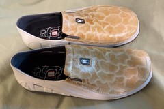 MOZO Men’s Chefs Slip-On Shoes Beige White Animal Print Oil/Slip Resistant