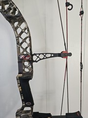 Mathews Z7 Compound Bow