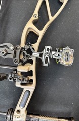 Elite Basin 20-70lb Compound Bow RH