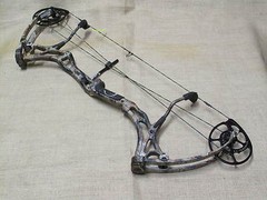 BEAR ARCHERY METHOD COMPOUND BOW RH 60LB/26.5-31″ W/CASE L@@K