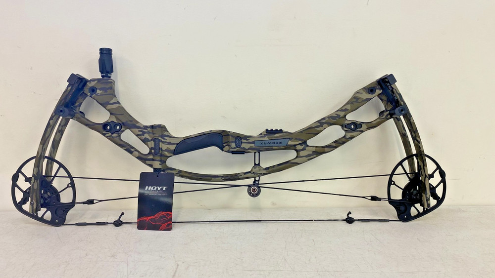 Hoyt REDWRX Carbon RX-9 RH 27.25-28″ 65lbs. Mossy Oak Bottomland Compound Bow