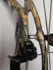 2019 Hoyt RX7 Carbon Realtree Camo Compound Bow! RH 28.5-30″ 70-80lb