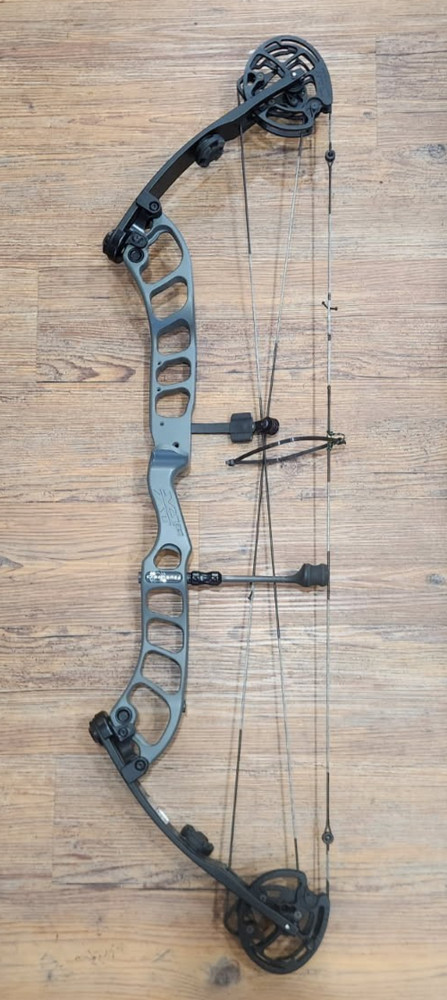 Used Prime Centergy X1 39 Gray Right Hand 29.5″ Draw Length 50-60# Draw Weight