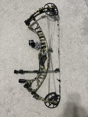 Hoyt VTM 34 Compound Bow Camo Black Archery Hunting Bow Men with Accessories