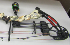 Bear Vast Compound Bow 20-30″ Draw Length 70lbs w/ sight, quiver + more
