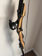 Samick Sage Bow Takedown 62″ Hunting Recurve