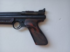 MODEL 1300 VINTAGE CROSMAN MEDALIST II 22 CAL MULTI-PUMP PNEUMATIC PELLET PISTOL