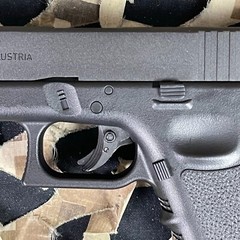 NEW Glock G19 Gen 3 CO2 Airsoft Pistol TOY- Black (2275200)