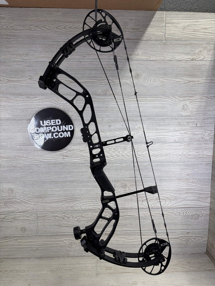 Used PSE Evolve DS 30 24.5-30 Black Right Handed