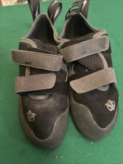EVOLV Defy Black and Gray Rock Climbing Shoes Mens Size US 9.5 Womens 10.5 EU 41
