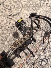 Bear Archery Royal Compound Bow Camo 50# RH 28-30.5in Aluminum Composite