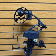 Item 3892 – Bear Archery Compound Bow – Legit Maxx RTH – RH – #70 – Shadow