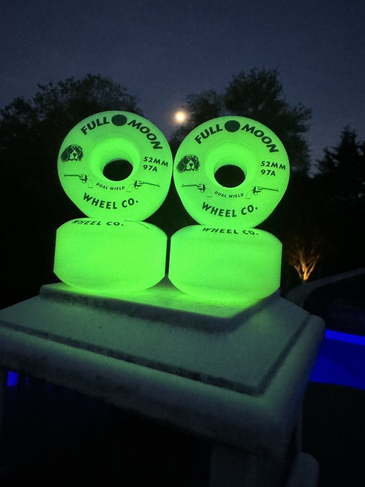 Full🌑Moon 97A Dual Glow Swirl Dual Wield Park Shape Skateboard Wheels Brand New